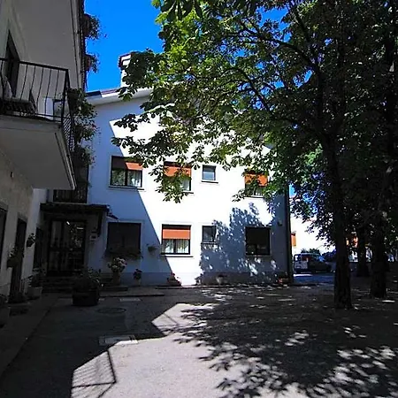 Valle Di Banne 호텔